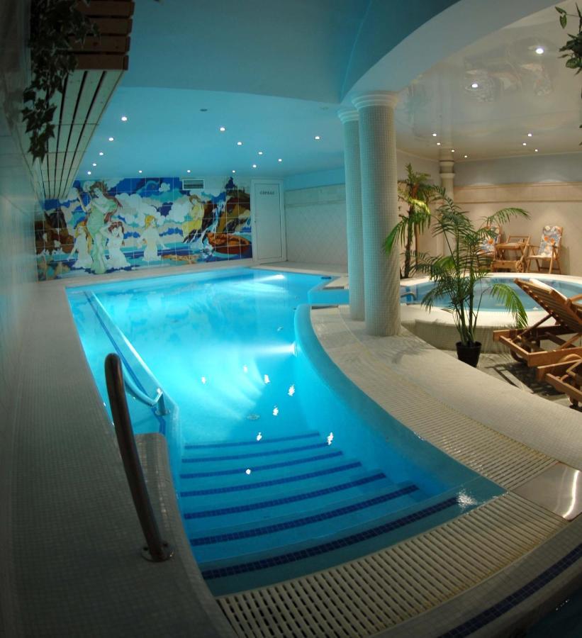 Hozam Wellness Es Apartman Szolnok Bagian luar foto