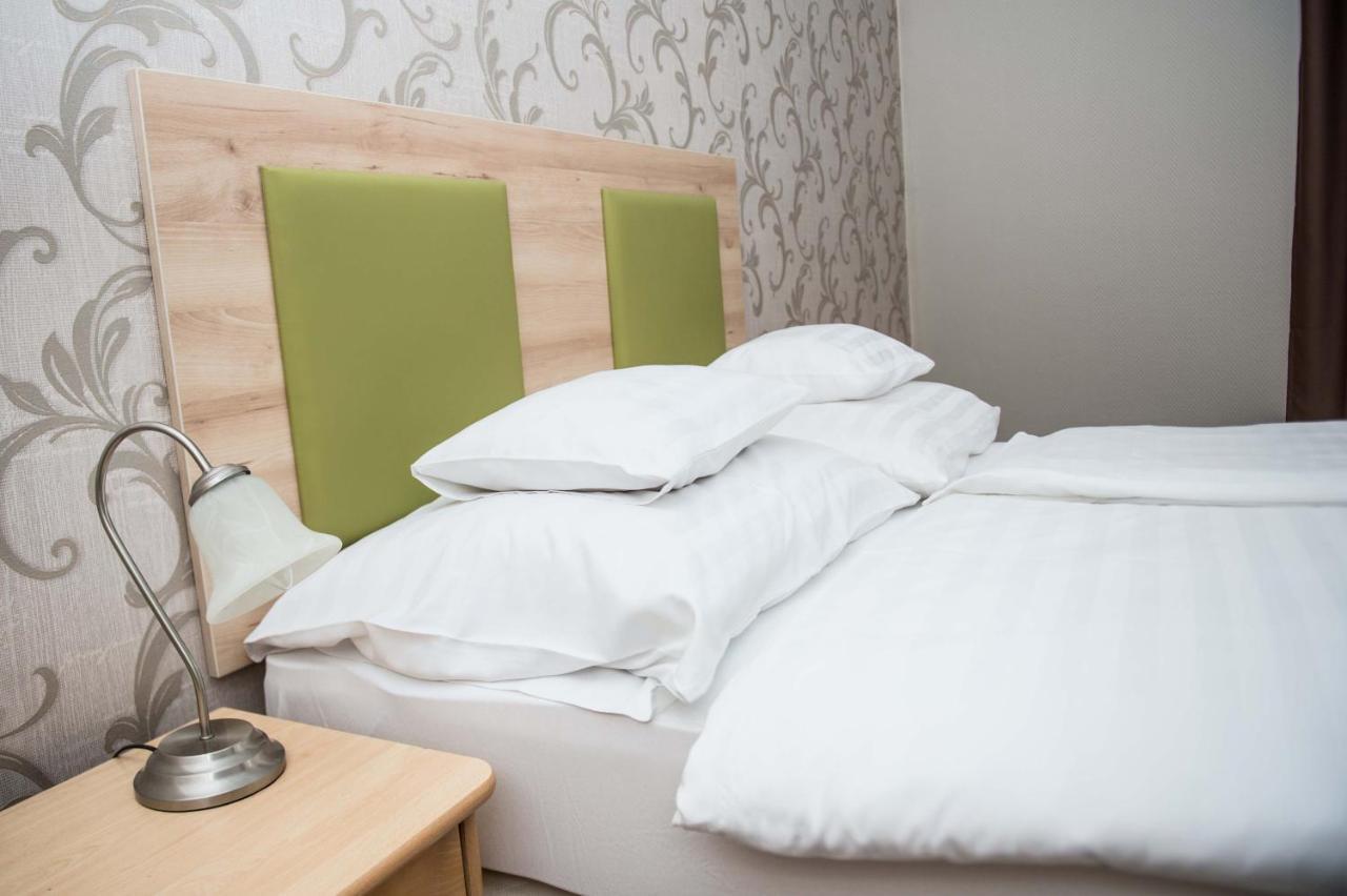 Hozam Wellness Es Apartman Szolnok Bagian luar foto